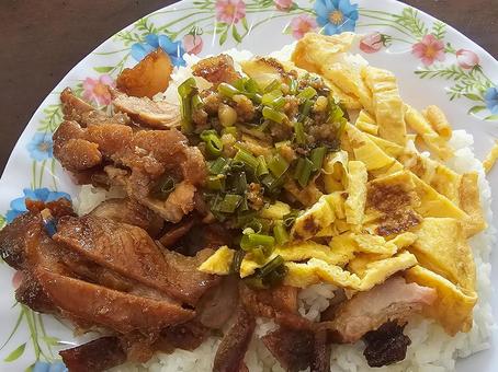 カンボジアの朝ごはんの定番の豚飯 バイサイチュルーク,豚めし,朝ごはんの写真素材