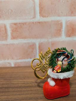メリークリスマス メリークリスマス クリスマス,クリスマスリース,プレゼントの写真素材
