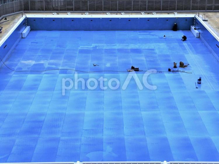 修復中の屋外プール 修復,ライン曳き,アウトラインの写真素材