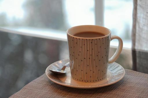 テーブルに置かれたコーヒーカップ コーヒー,珈琲,coffeeの写真素材