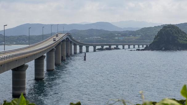 瀬崎陽の公園からの角島大橋 瀬崎陽の公園からの角島大橋の写真