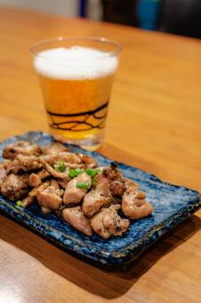 焼き鳥とビールの晩酌 晩酌,ビール,焼き鳥の写真素材