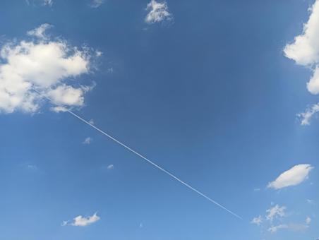 飛行機雲 飛行機雲 飛行機雲,空,雲の写真素材