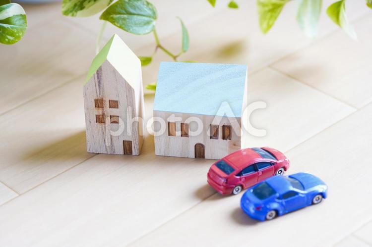 住宅模型・玩具の車 ビジネス,ビジネスイメージ,税金の写真素材
