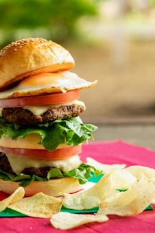 夢にまで見た超巨大ハンバーガー6 夢にまで見た超巨大ハンバーガー6 ハンバーガー,hamburger,ジャンクフードの写真素材