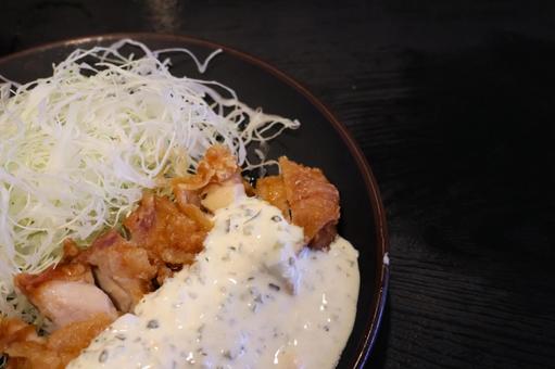 焼き肉店のチキン南蛮 チキン南蛮,鶏肉,タルタルソースの写真素材