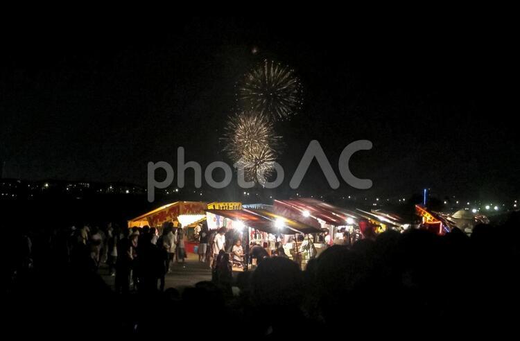 淀川花火大会 テント,出店,夜の写真素材