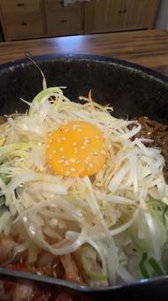 焼肉屋の石焼ビビンバ ビビンバ,石焼ビビンバ,石焼きの写真素材