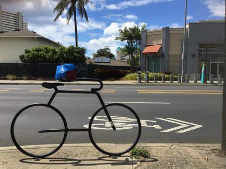 街角で見つけた自転車のオブジェ 街角で見つけた自転車のオブジェの写真