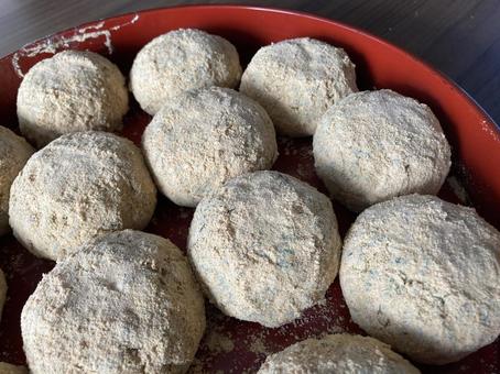 和菓子 和菓子,はんごろし,よもぎの写真素材