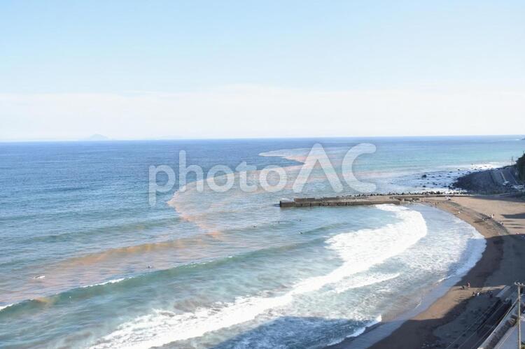 赤潮に染まる海 うみ,なみうちぎわ,オレンジの写真素材