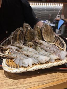 海の恵み 牡蠣とエビ 海の恵み 牡蠣とエビ 牡蠣,エビ,海鮮の写真素材