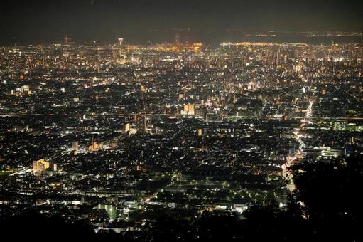 信貴生駒スカイラインから望む大阪の夜景 信貴生駒スカイラインから望む大阪の夜景の写真