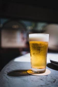 レストランの生ビール レストランの生ビール ビール,アルコール,ドリンクの写真素材