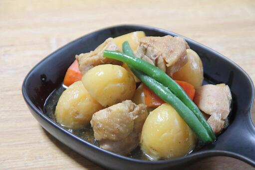 鶏もも肉の肉じゃが 肉じゃが,鶏肉じゃが,鶏肉の写真素材