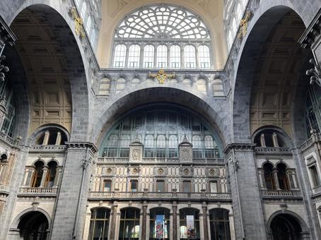 アントワープセントラルステーション アントワープ,アントウェルペン,ベルギーの写真素材