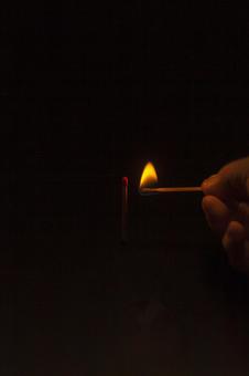 マッチ棒1 燃えている,炎,マッチの写真素材