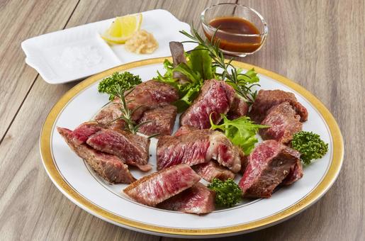 高級牛肉ステーキ 7種類の部位の食べ比べ 高級牛肉ステーキ 7種類の部位の食べ比べ ステーキ,食べ比べ,部位の写真素材