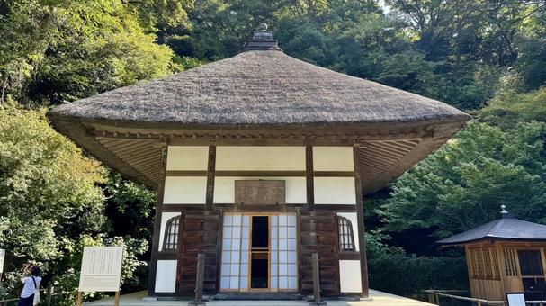 瓦屋根 瓦屋根 明月院,寺社仏閣,神奈川の写真素材