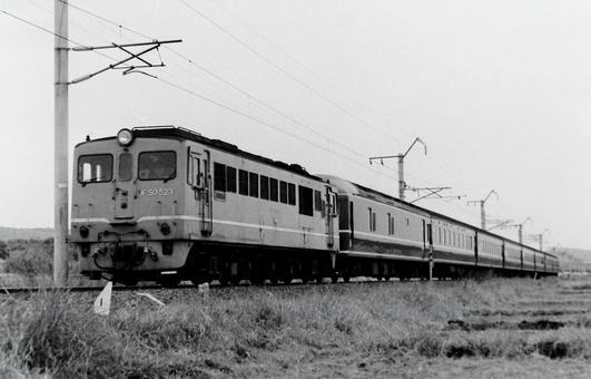 DF50形がけん引する寝台特急「富士」 のりもの,鉄道写真,鉄道車両の写真素材