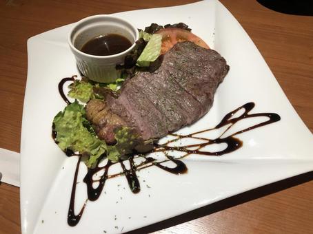 ステーキ ステーキ ステーキ,肉,お肉の写真素材