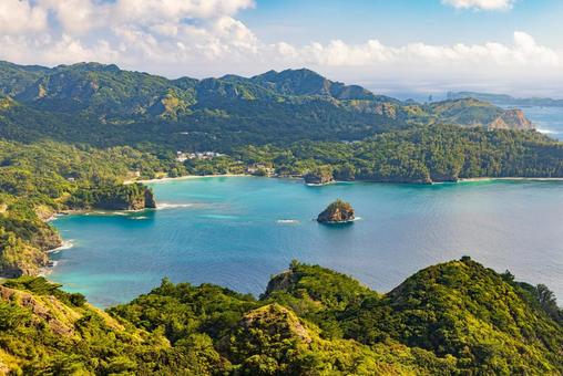 小笠原諸島・父島 旭山山頂から望む絶景 小笠原諸島・父島 旭山山頂から望む絶景 父島,小笠原諸島,旭山の写真素材
