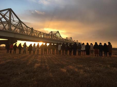 あの日の青春 青春,夕日,橋の写真素材