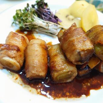 豚バラ肉の肉巻き料理 豚肉料理,フライパン料理,豚バラ肉の写真素材