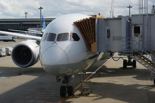 空港と飛行機 飛行機,空港,アップの写真素材
