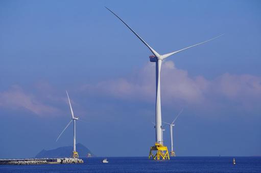 風力発電機 風力発電機 洋上,風力発電機,海洋の写真素材