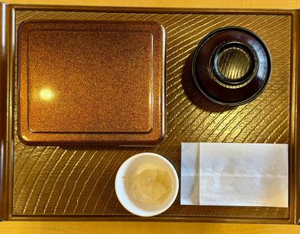 ファミレスのうな重 配膳直後 ファミレスのうな重 配膳直後 お吸い物,お椀,重箱の写真素材