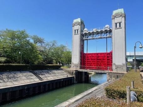 三栖閘門 みすのこうもん 宇治川派流 三栖閘門 みすのこうもん 宇治川派流の写真