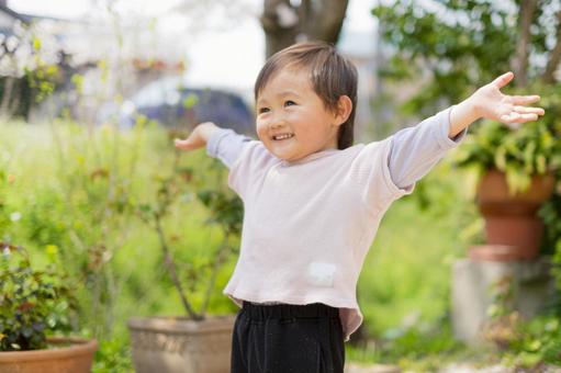 Dancing 2-year-old child_Sakura in full bloom, children, boy, dance, JPG