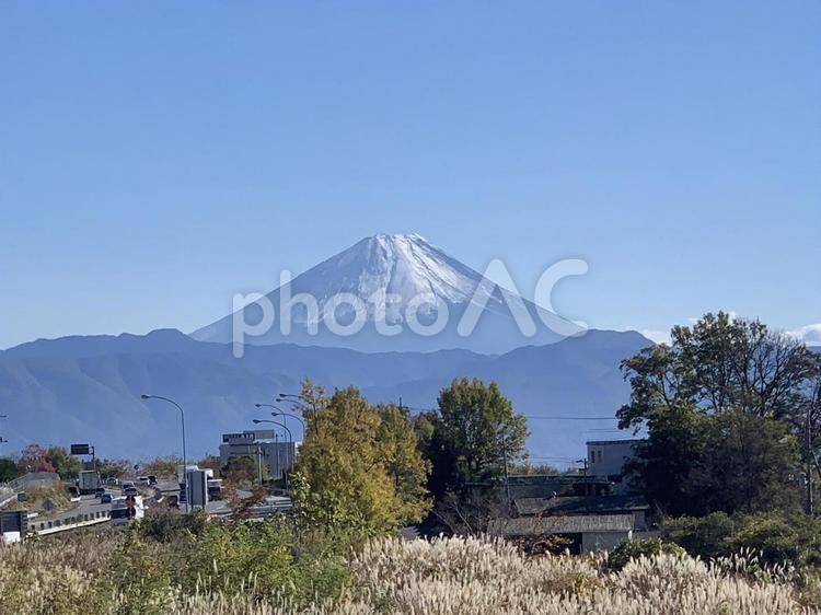 雪化粧した富士山の風景 富士山,雪,冬化粧の写真素材