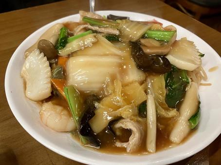 Photo, five buckwheat noodles, chinese cuisine, plenty of vegetables, 