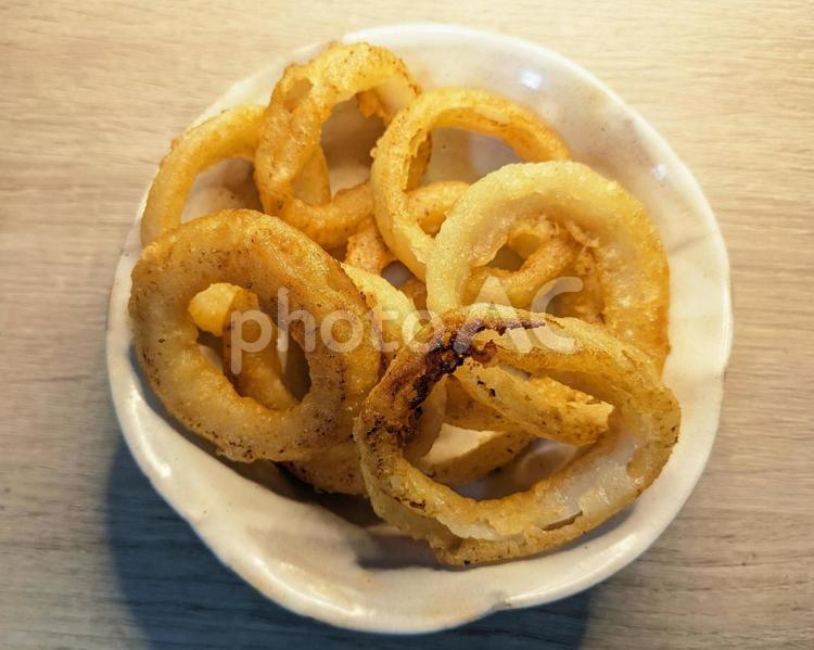 揚げたてのオニオンリング オニオンリング,料理,揚げ物の写真素材