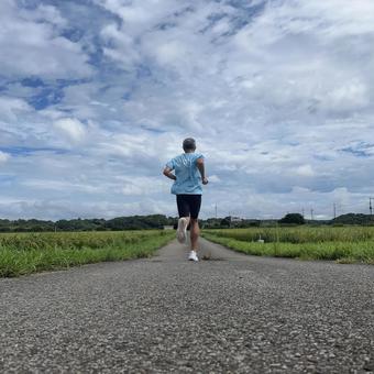 ランニングをしている男性 ランニングをしている男性 男性,男,走るの写真素材