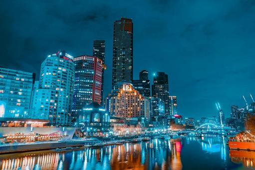 メルボルン川沿いの夜景 夜景,ビル群,川の写真素材