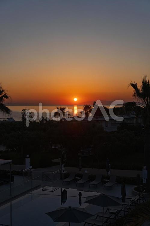 ギリシャ　ザギントス島の朝日 朝,朝焼け,景色の写真素材