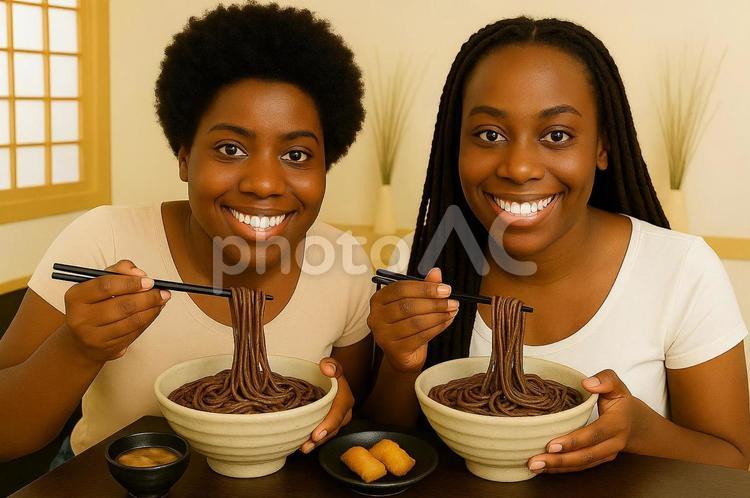 お蕎麦を食べる黒人の外国人女性たち 外国人,そば,蕎麦の写真素材