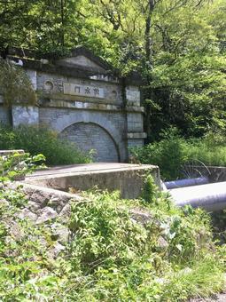 分水堰堤の放水門 放水門,水源地,分水堰堤の写真素材