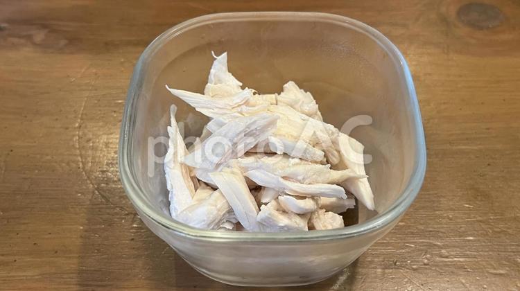 鶏ささみ（ほぐした状態、正面） ささみ,鶏ササミ,鶏肉の写真素材