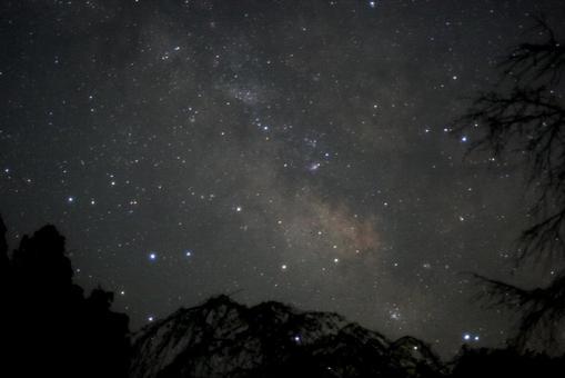 天の川の見える風景② 天の川の見える風景② 天の川,星,宇宙の写真素材