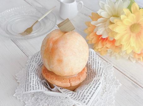 まるごと桃タルト まるごと桃タルト 桃のタルト,桃ケーキ,桃のケーキの写真素材