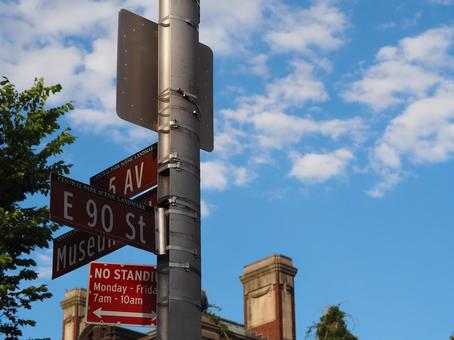 ニューヨーク標識板：5th×90th 標識板,道路標識,道路の写真素材