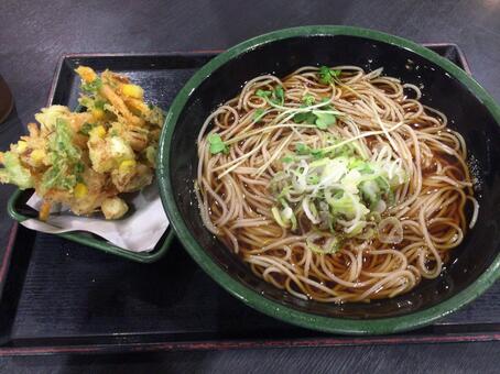 かき揚げ蕎麦 かき揚げ蕎麦,かき揚げ,そばの写真素材