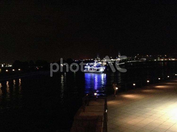 みなとみらいの夜景 水域,都市,夜の写真素材