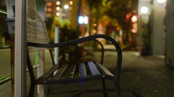 夜のベンチ 夜のベンチ 夜景,夜,夜空の写真素材