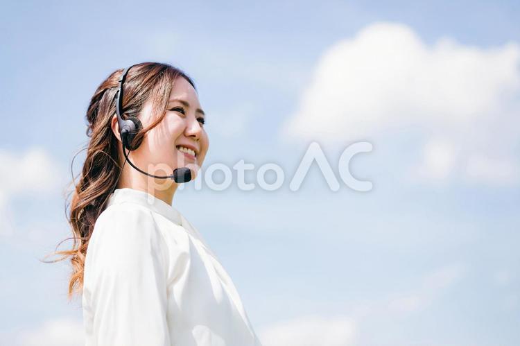 コールセンター・オペレーターの女性 コールセンター,オペレーター,女性の写真素材