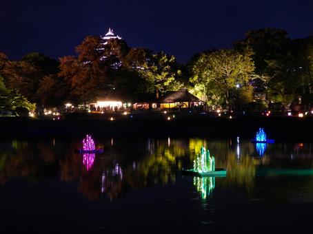 ライトアップした岡山後楽園と岡山城天守閣 ライトアップした岡山後楽園と岡山城天守閣 岡山後楽園,岡山城,春の幻想庭園の写真素材